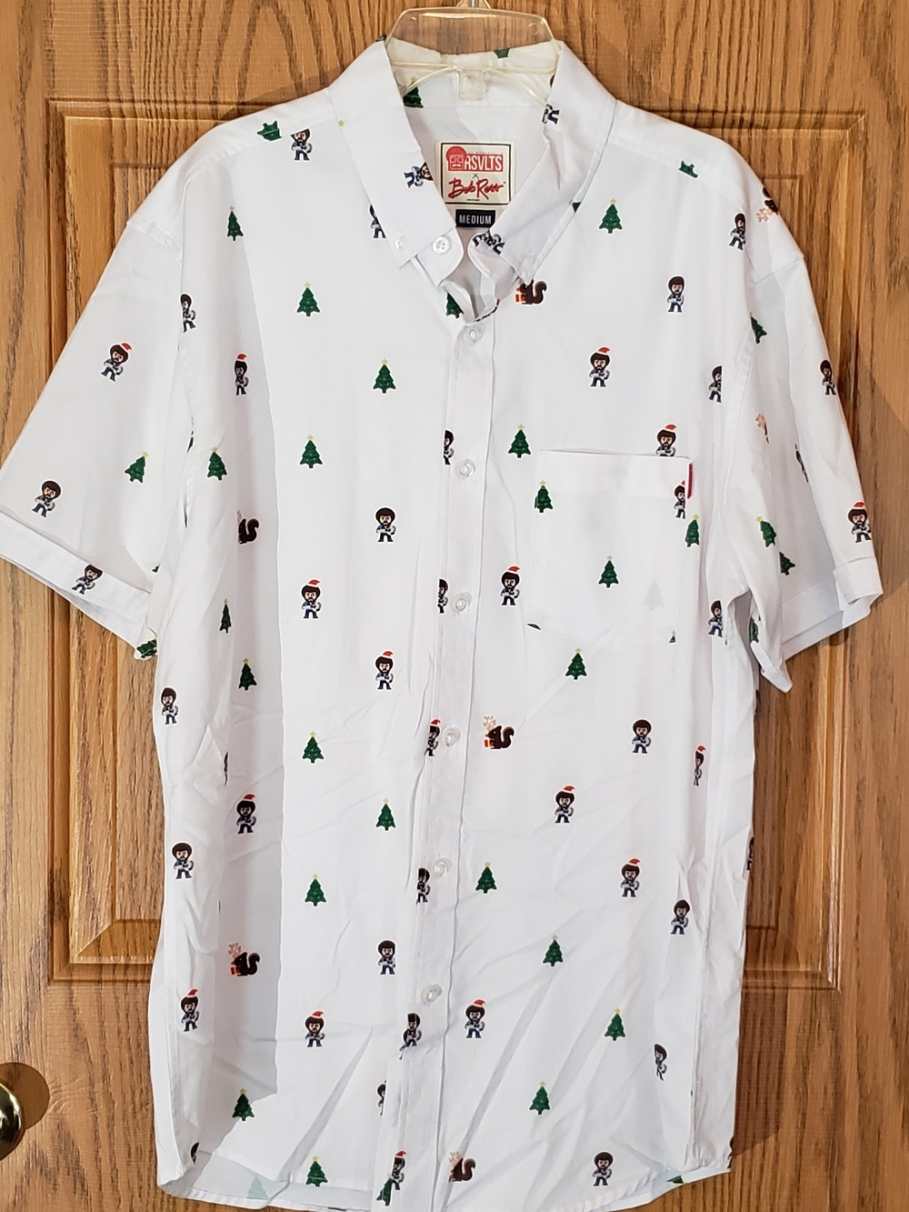 RSVLTS White Short-Sleeve Button-Down Shirt with Holiday Print. Medium.